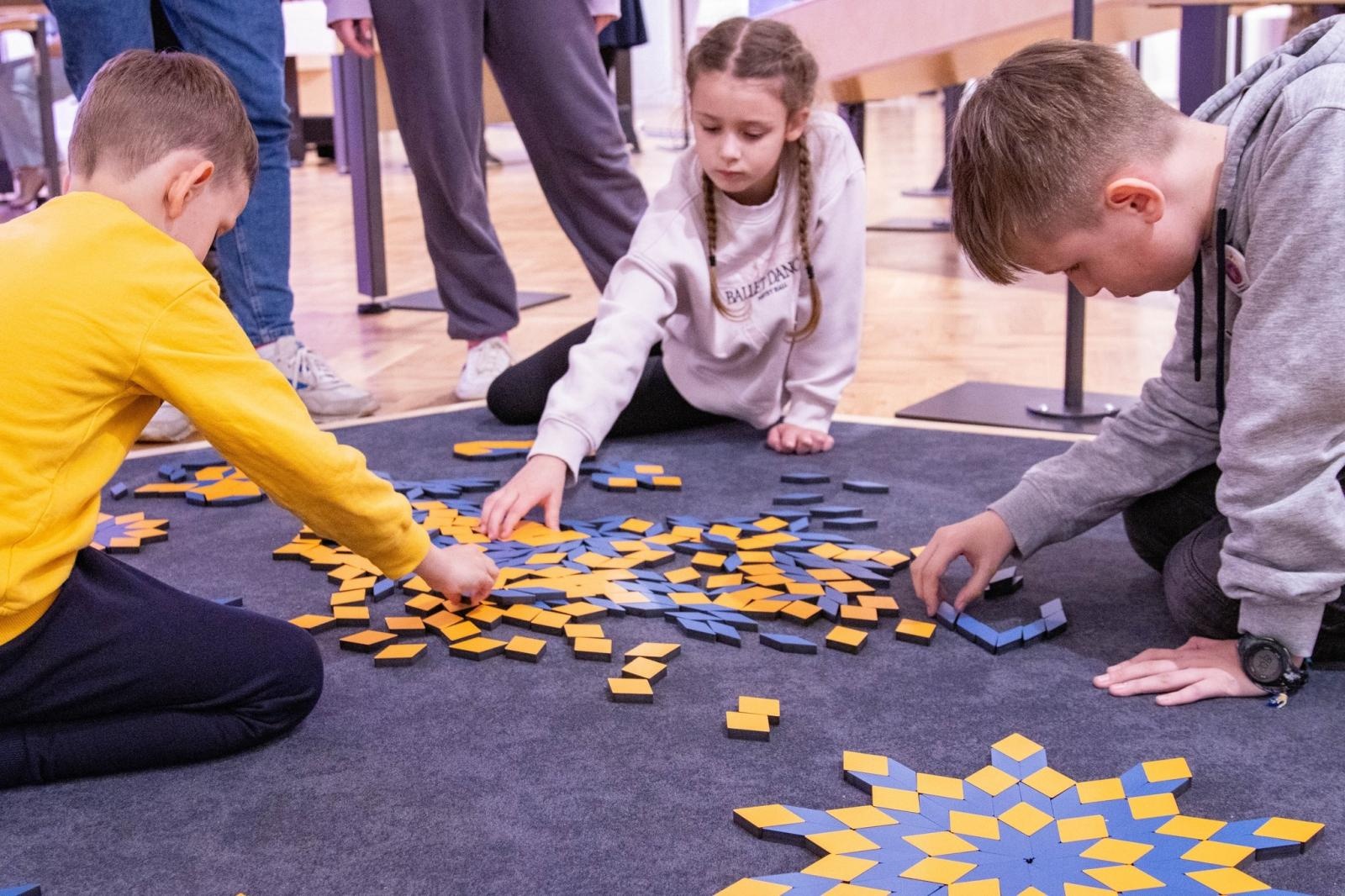 Zdjęcie w galerii na portalu naszwodzislaw.com: Złap mnie, jeśli potrafisz i Człowiek układanka. Nowości w wodzisławskiej strefie SOWA wiadomości z regionu