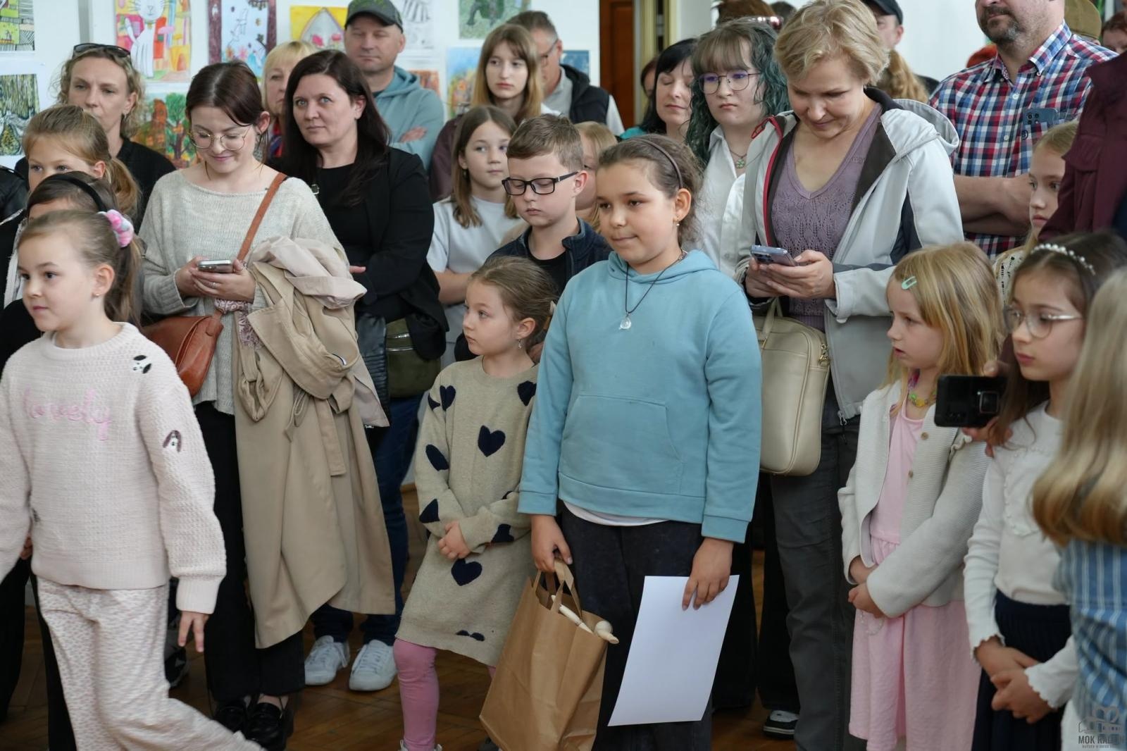 Zdjęcie w galerii na portalu naszwodzislaw.com: Jak dzieci widzą dom? Wyjątkowa wystawa pokonkursowa w Radlinie wiadomości z regionu