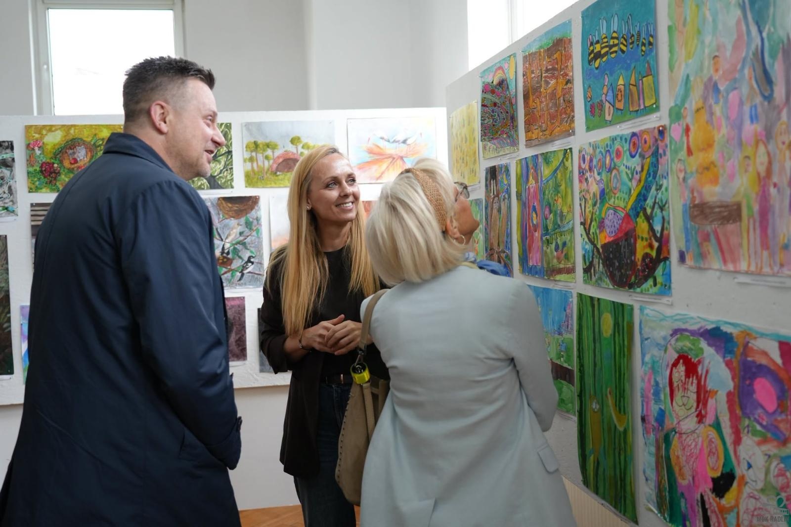 Zdjęcie w galerii na portalu naszwodzislaw.com: Jak dzieci widzą dom? Wyjątkowa wystawa pokonkursowa w Radlinie wiadomości z regionu