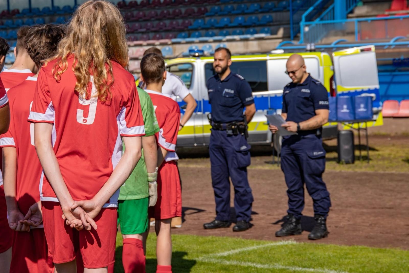 Zdjęcie w galerii na portalu naszwodzislaw.com: Sport, rywalizacja i edukacja. Ruszyła kolejna edycja turnieju Z głową w sieci wiadomości z regionu