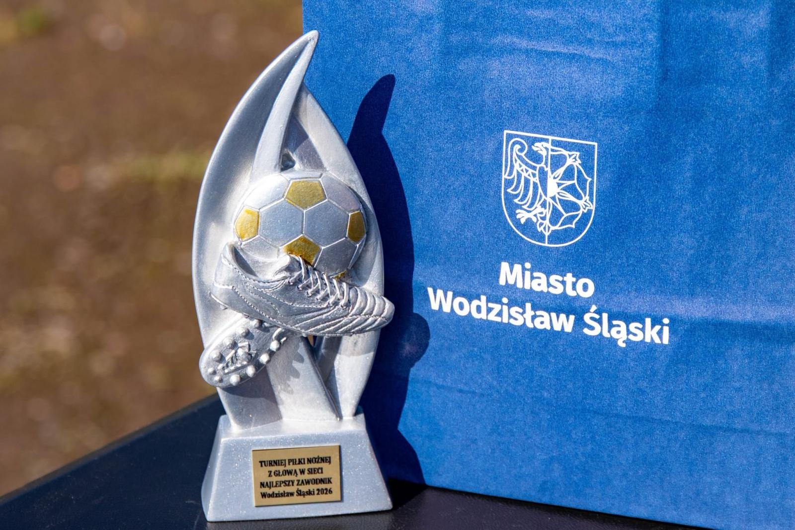 Zdjęcie w galerii na portalu naszwodzislaw.com: Sport, rywalizacja i edukacja. Ruszyła kolejna edycja turnieju Z głową w sieci wiadomości z regionu