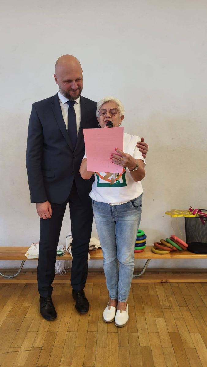 Zdjęcie w galerii na portalu naszwodzislaw.com: Senioralia w Radlinie. Symboliczne przekazanie władzy i sportowa rywalizacja seniorów wiadomości z regionu