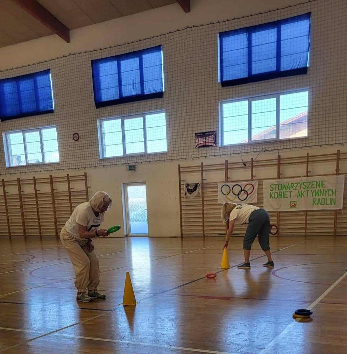 Zdjęcie w galerii na portalu naszwodzislaw.com: Senioralia w Radlinie. Symboliczne przekazanie władzy i sportowa rywalizacja seniorów wiadomości z regionu