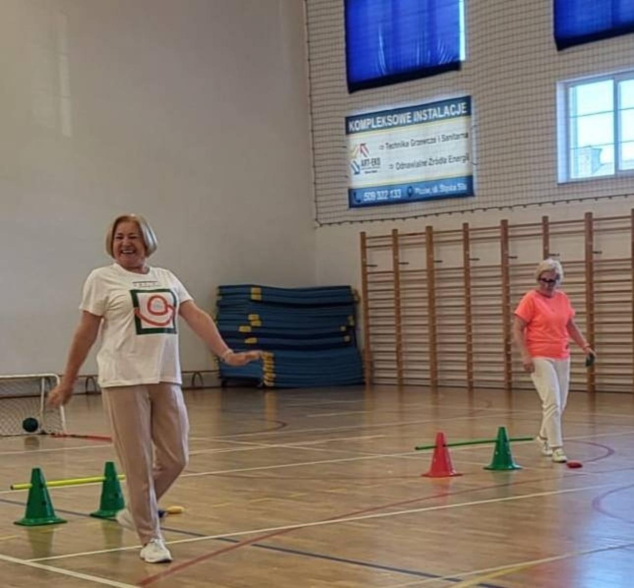 Zdjęcie w galerii na portalu naszwodzislaw.com: Senioralia w Radlinie. Symboliczne przekazanie władzy i sportowa rywalizacja seniorów wiadomości z regionu