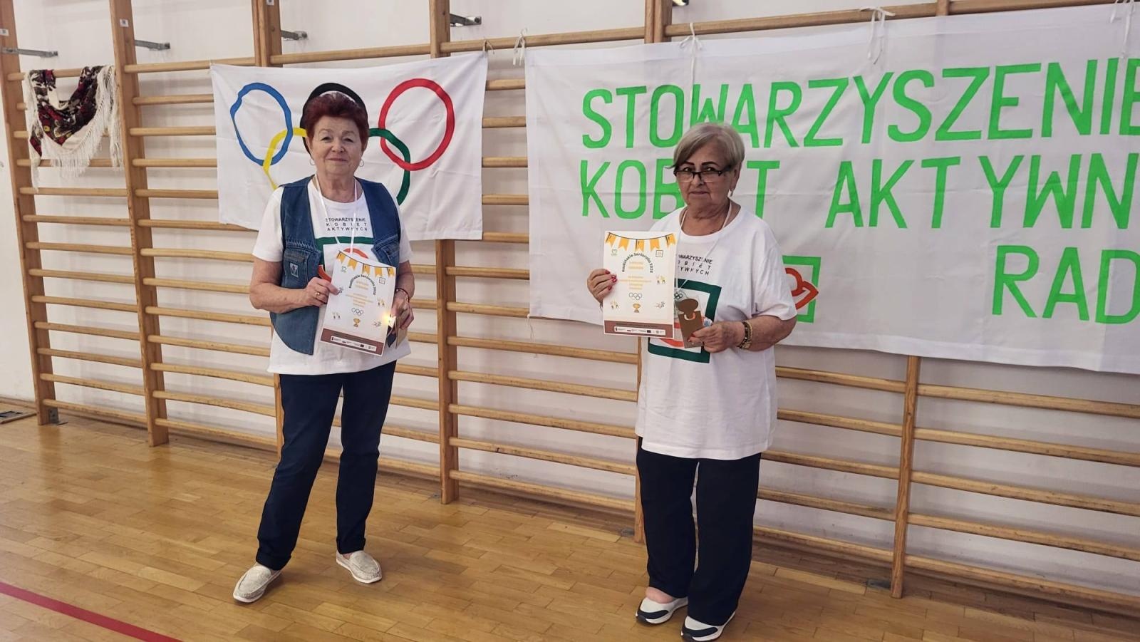 Zdjęcie w galerii na portalu naszwodzislaw.com: Senioralia w Radlinie. Symboliczne przekazanie władzy i sportowa rywalizacja seniorów wiadomości z regionu