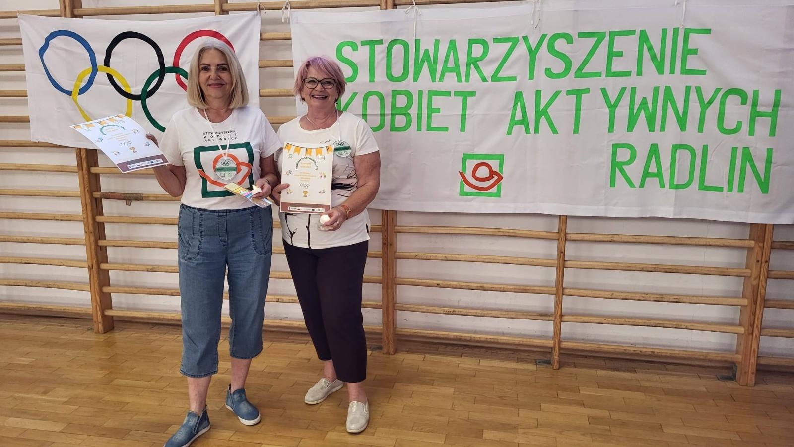 Zdjęcie w galerii na portalu naszwodzislaw.com: Senioralia w Radlinie. Symboliczne przekazanie władzy i sportowa rywalizacja seniorów wiadomości z regionu