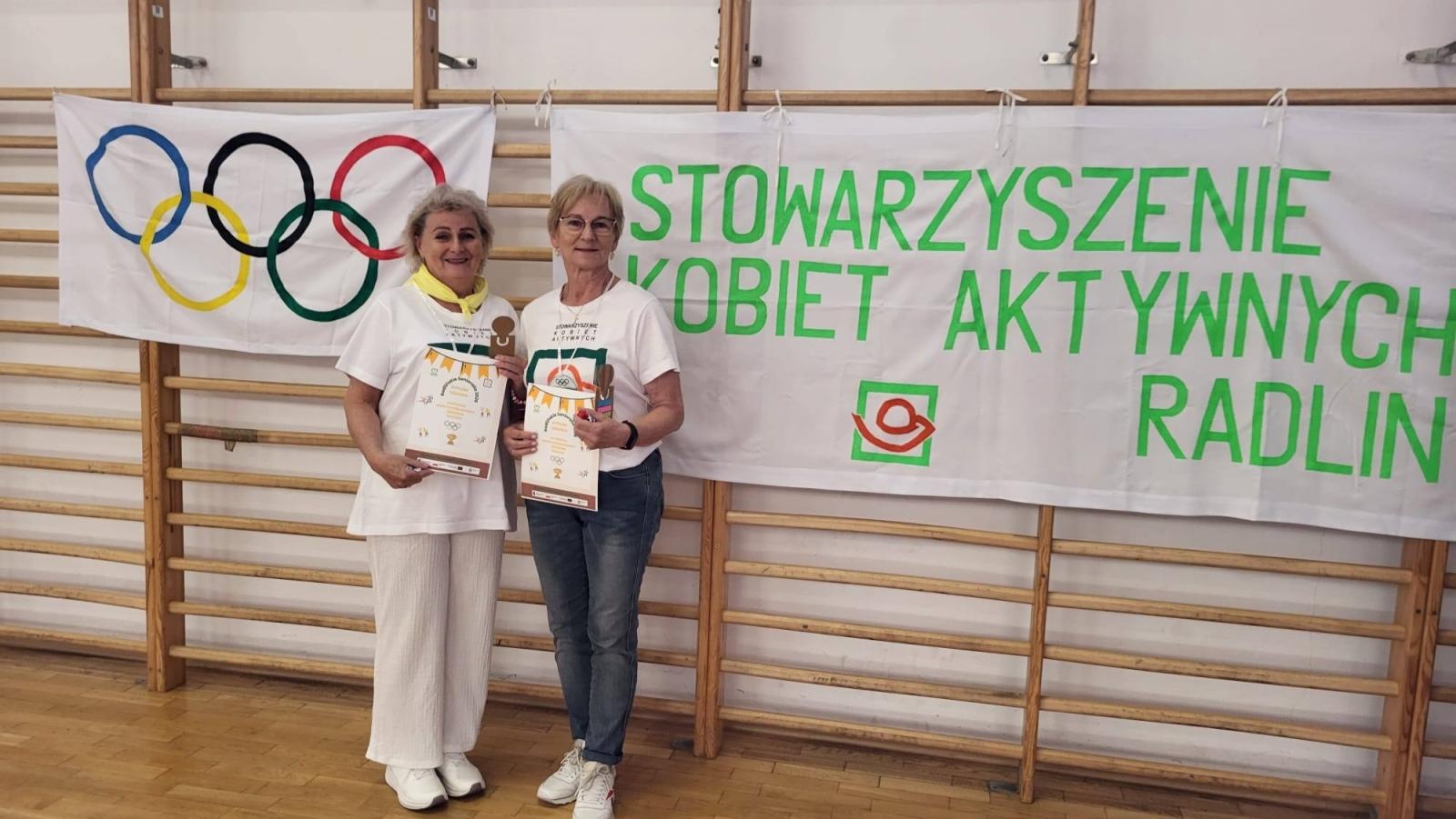 Zdjęcie w galerii na portalu naszwodzislaw.com: Senioralia w Radlinie. Symboliczne przekazanie władzy i sportowa rywalizacja seniorów wiadomości z regionu