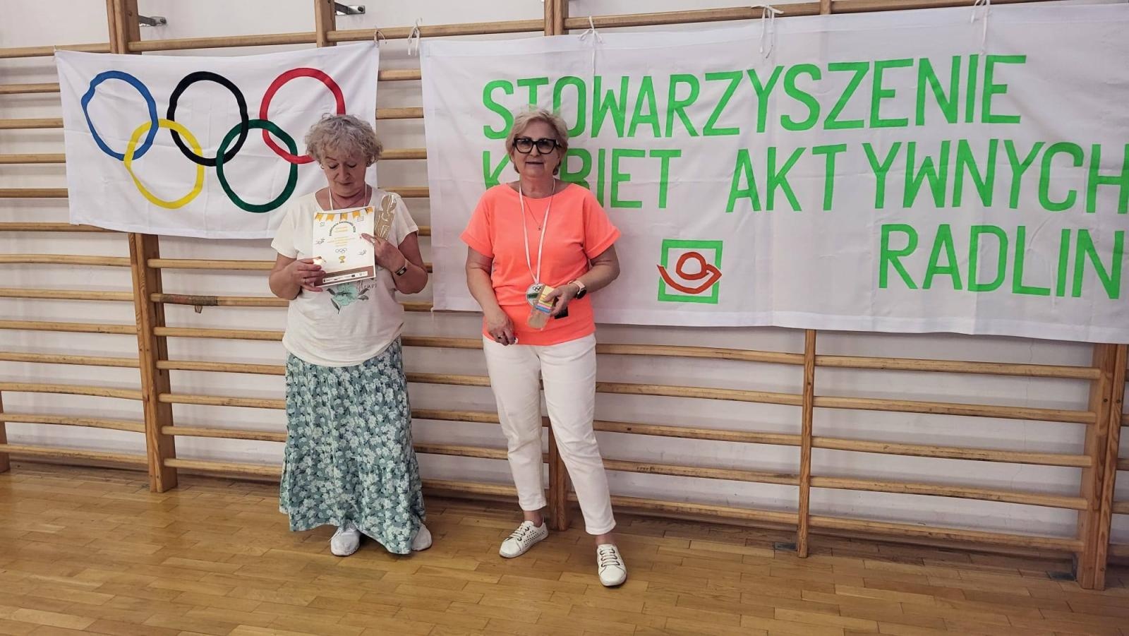 Zdjęcie w galerii na portalu naszwodzislaw.com: Senioralia w Radlinie. Symboliczne przekazanie władzy i sportowa rywalizacja seniorów wiadomości z regionu