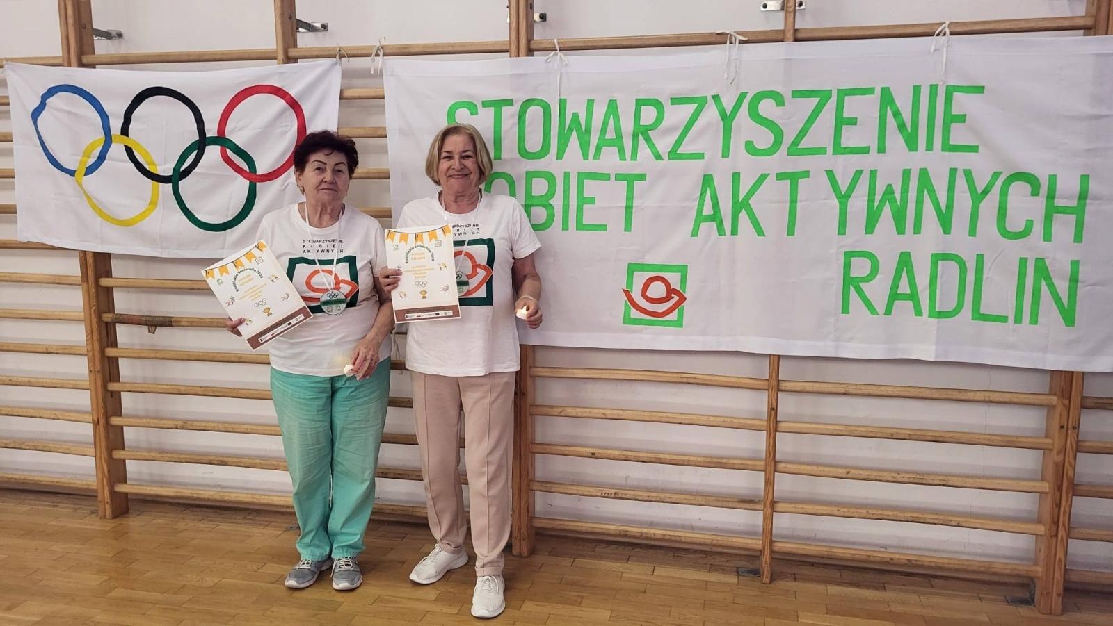Zdjęcie w galerii na portalu naszwodzislaw.com: Senioralia w Radlinie. Symboliczne przekazanie władzy i sportowa rywalizacja seniorów wiadomości z regionu