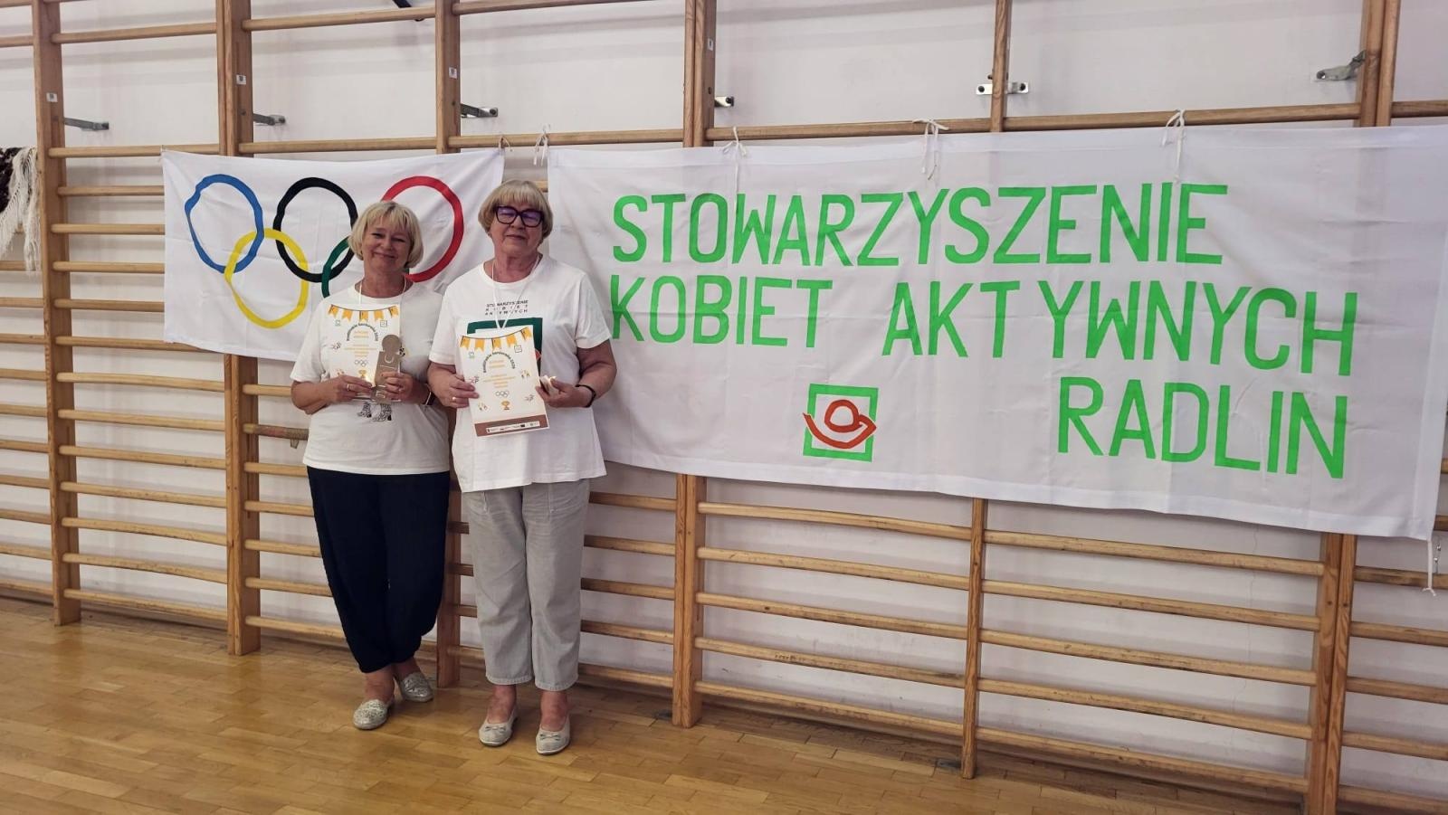 Zdjęcie w galerii na portalu naszwodzislaw.com: Senioralia w Radlinie. Symboliczne przekazanie władzy i sportowa rywalizacja seniorów wiadomości z regionu
