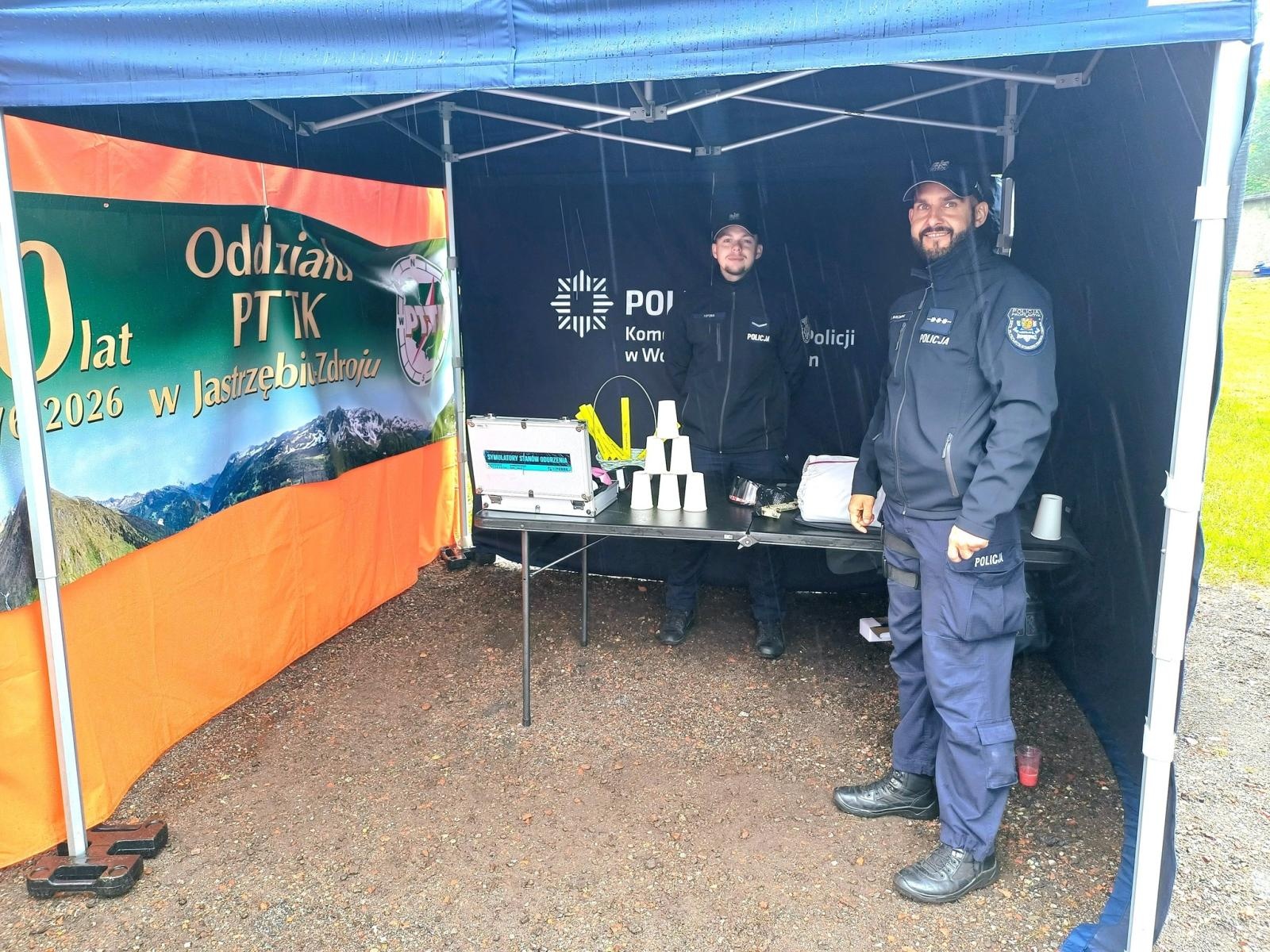Zdjęcie w galerii na portalu naszwodzislaw.com: Mokra, chłodna, ale wyjątkowa. Festiwal Żelaznego Szlaku Rowerowego przyciągnął tłumy wiadomości z regionu