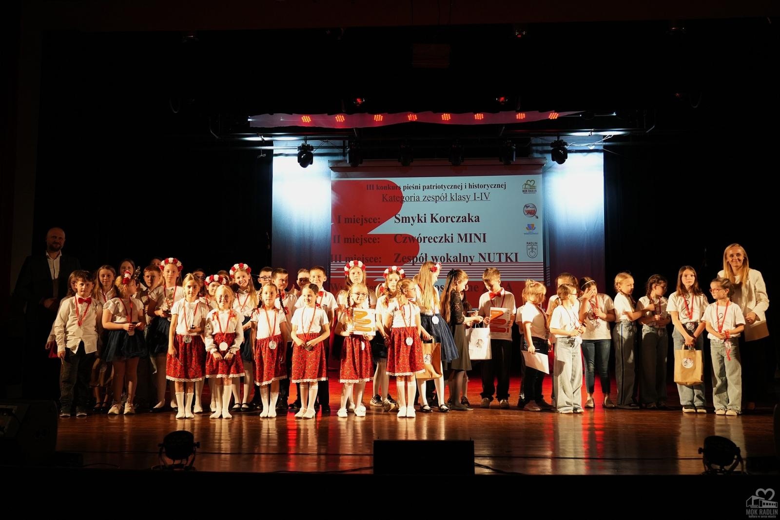 Zdjęcie w galerii na portalu naszwodzislaw.com: Młode głosy, wielkie emocje. Gala finałowa konkursu wokalnego za nami [FOTO] wiadomości z regionu
