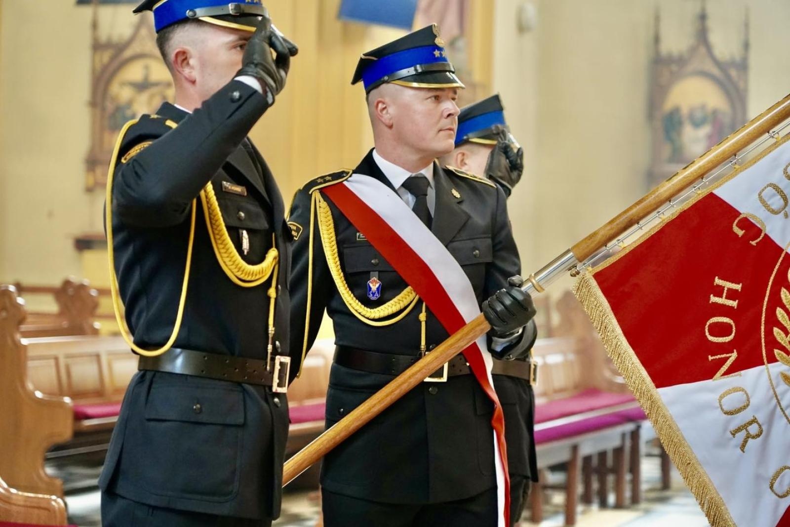 Zdjęcie w galerii na portalu naszwodzislaw.com: Powiatowe Obchody Dnia Strażaka w Rydułtowach. Uroczystości, awanse i podziękowania [FOTO] wiadomości z regionu