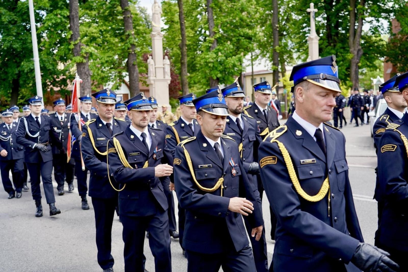 Zdjęcie w galerii na portalu naszwodzislaw.com: Powiatowe Obchody Dnia Strażaka w Rydułtowach. Uroczystości, awanse i podziękowania [FOTO] wiadomości z regionu