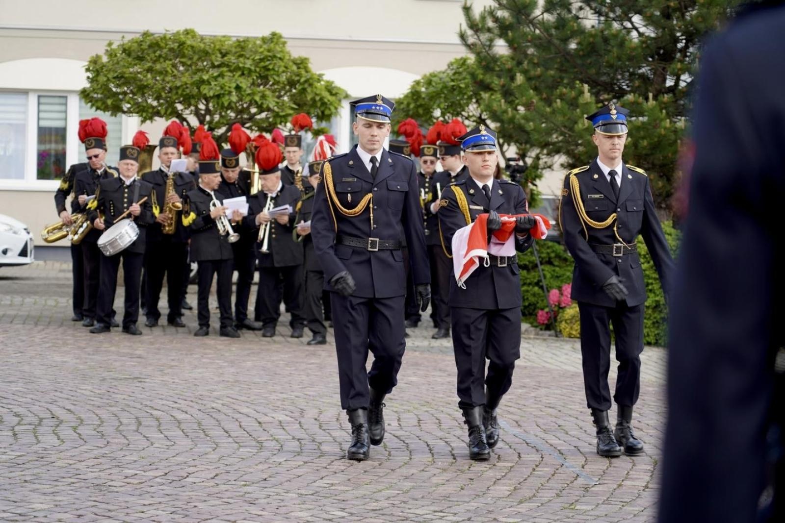 Zdjęcie w galerii na portalu naszwodzislaw.com: Powiatowe Obchody Dnia Strażaka w Rydułtowach. Uroczystości, awanse i podziękowania [FOTO] wiadomości z regionu