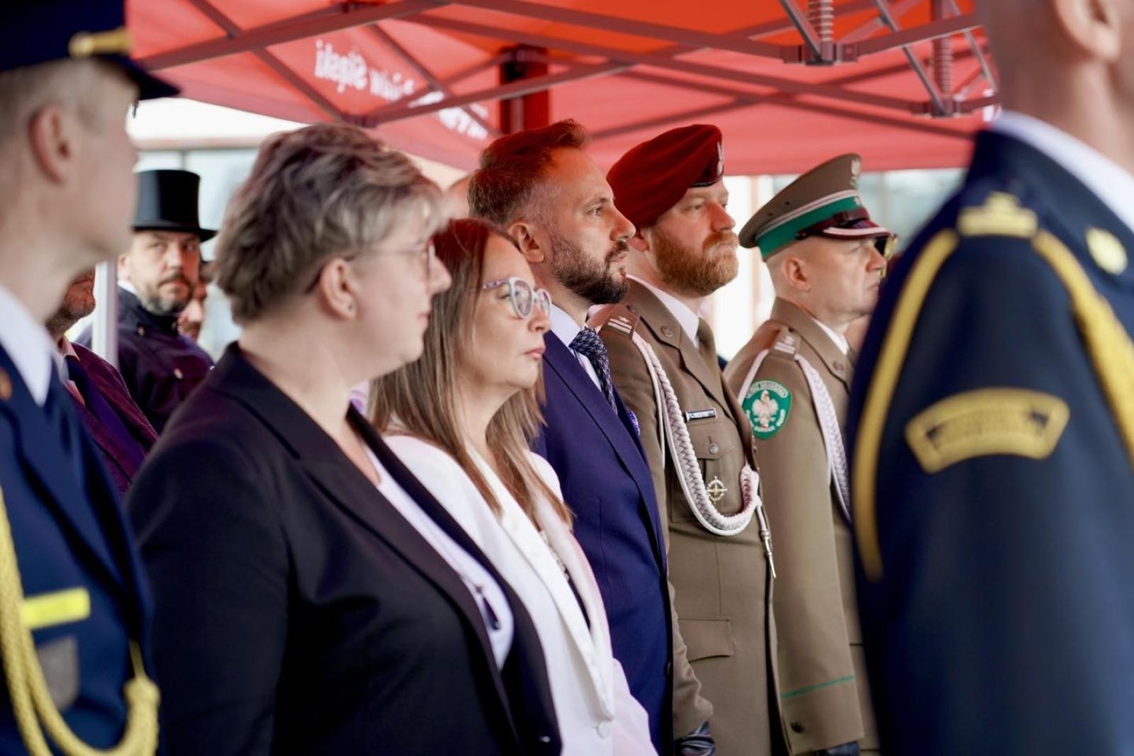 Zdjęcie w galerii na portalu naszwodzislaw.com: Powiatowe Obchody Dnia Strażaka w Rydułtowach. Uroczystości, awanse i podziękowania [FOTO] wiadomości z regionu