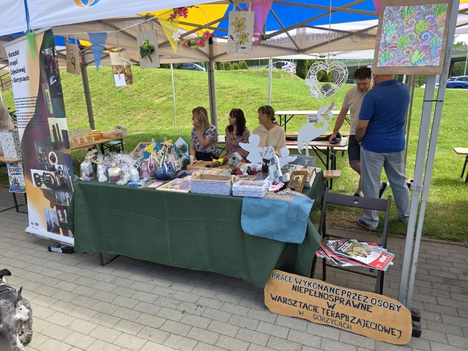 Zdjęcie w galerii na portalu naszwodzislaw.com: Weekend, który połączył mieszkańców. Kultura i integracja na Trzech Wzgórzach [FOTO] wiadomości z regionu