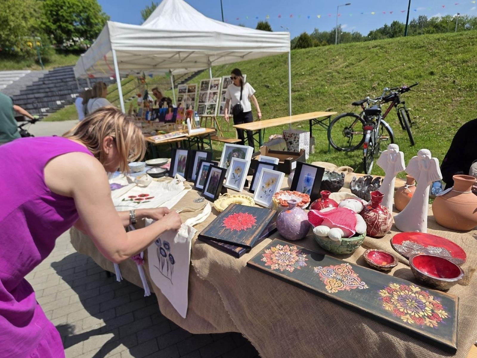Zdjęcie w galerii na portalu naszwodzislaw.com: Weekend, który połączył mieszkańców. Kultura i integracja na Trzech Wzgórzach [FOTO] wiadomości z regionu