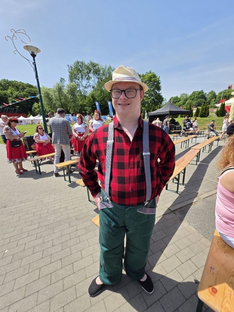 Zdjęcie w galerii na portalu naszwodzislaw.com: Weekend, który połączył mieszkańców. Kultura i integracja na Trzech Wzgórzach [FOTO] wiadomości z regionu