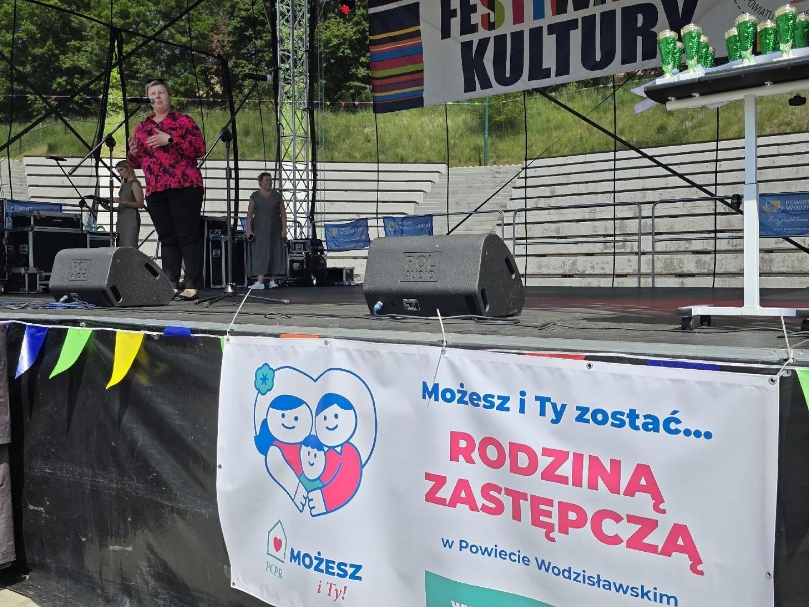 Zdjęcie w galerii na portalu naszwodzislaw.com: Weekend, który połączył mieszkańców. Kultura i integracja na Trzech Wzgórzach [FOTO] wiadomości z regionu