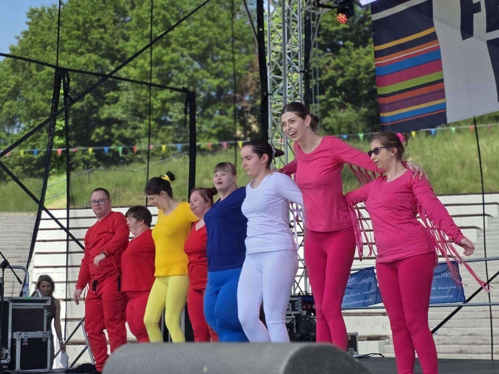 Zdjęcie w galerii na portalu naszwodzislaw.com: Weekend, który połączył mieszkańców. Kultura i integracja na Trzech Wzgórzach [FOTO] wiadomości z regionu