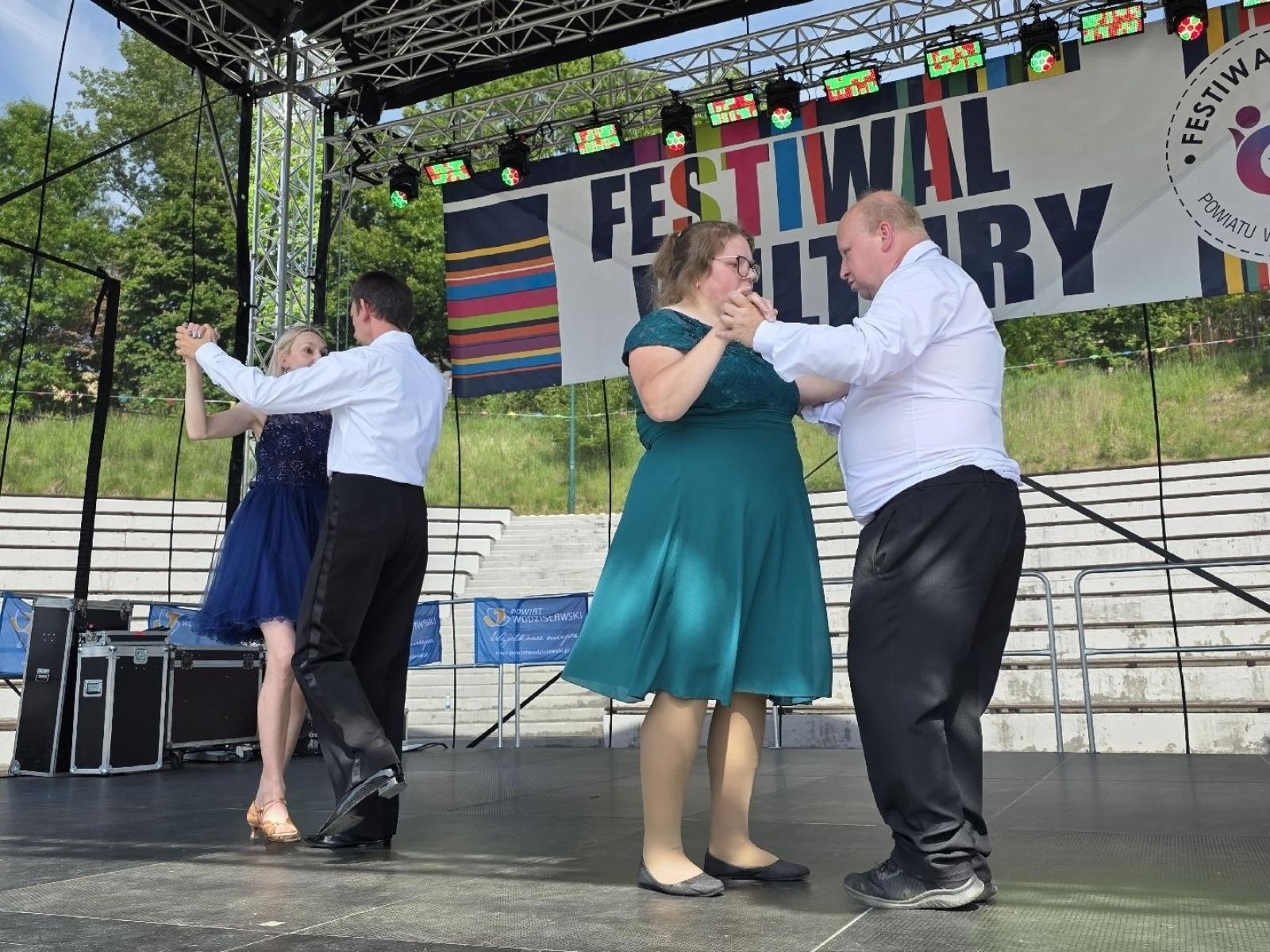 Zdjęcie w galerii na portalu naszwodzislaw.com: Weekend, który połączył mieszkańców. Kultura i integracja na Trzech Wzgórzach [FOTO] wiadomości z regionu