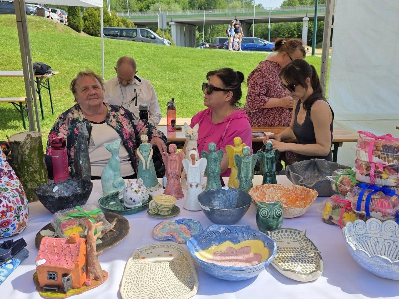 Zdjęcie w galerii na portalu naszwodzislaw.com: Weekend, który połączył mieszkańców. Kultura i integracja na Trzech Wzgórzach [FOTO] wiadomości z regionu