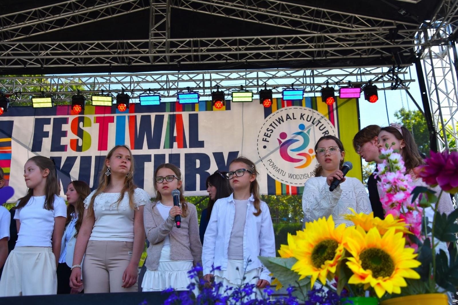 Zdjęcie w galerii na portalu naszwodzislaw.com: Weekend, który połączył mieszkańców. Kultura i integracja na Trzech Wzgórzach [FOTO] wiadomości z regionu