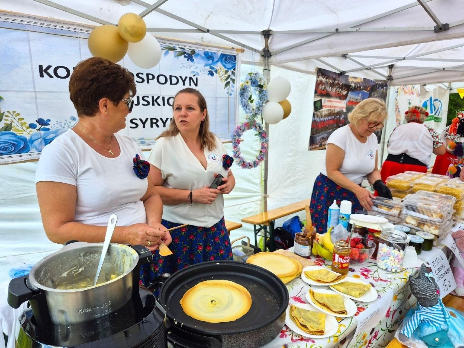 Zdjęcie w galerii na portalu naszwodzislaw.com: Weekend, który połączył mieszkańców. Kultura i integracja na Trzech Wzgórzach [FOTO] wiadomości z regionu