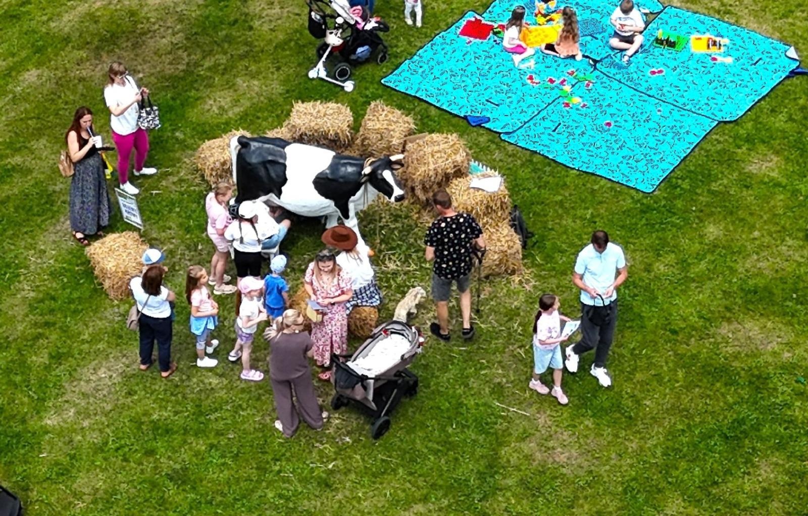 Zdjęcie w galerii na portalu naszwodzislaw.com: Weekend, który połączył mieszkańców. Kultura i integracja na Trzech Wzgórzach [FOTO] wiadomości z regionu