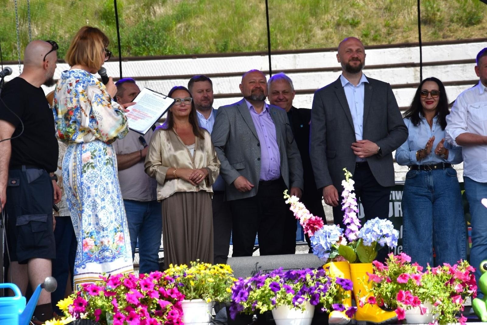 Zdjęcie w galerii na portalu naszwodzislaw.com: Weekend, który połączył mieszkańców. Kultura i integracja na Trzech Wzgórzach [FOTO] wiadomości z regionu