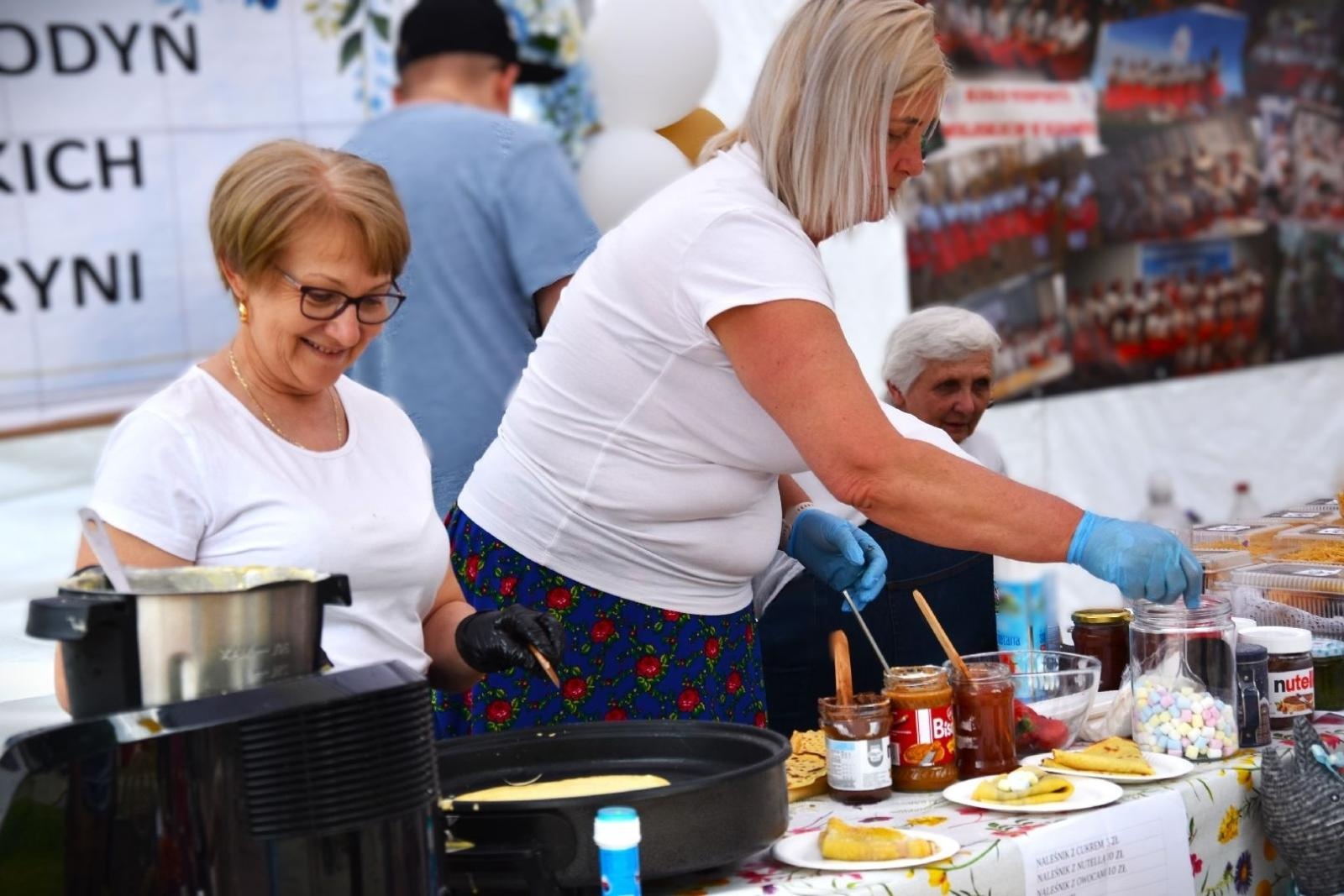 Zdjęcie w galerii na portalu naszwodzislaw.com: Weekend, który połączył mieszkańców. Kultura i integracja na Trzech Wzgórzach [FOTO] wiadomości z regionu