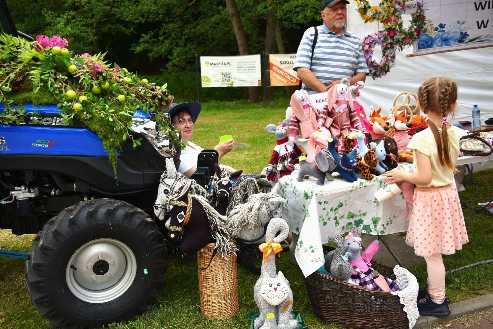 Zdjęcie w galerii na portalu naszwodzislaw.com: Weekend, który połączył mieszkańców. Kultura i integracja na Trzech Wzgórzach [FOTO] wiadomości z regionu