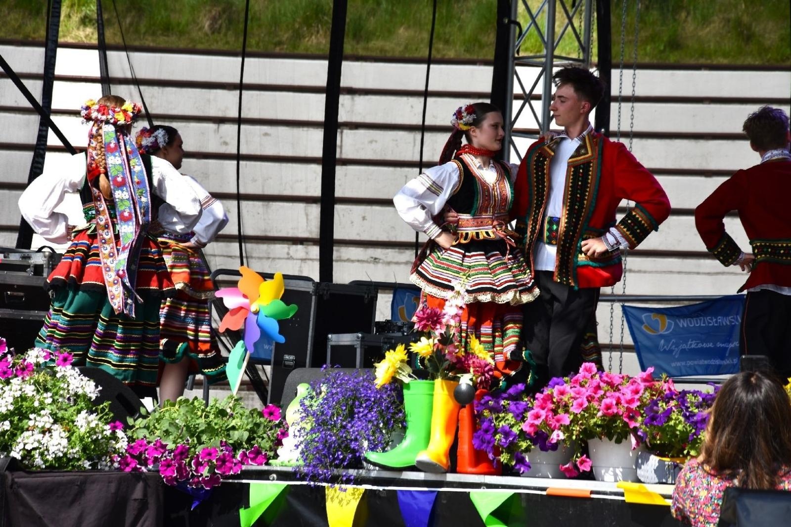 Zdjęcie w galerii na portalu naszwodzislaw.com: Weekend, który połączył mieszkańców. Kultura i integracja na Trzech Wzgórzach [FOTO] wiadomości z regionu