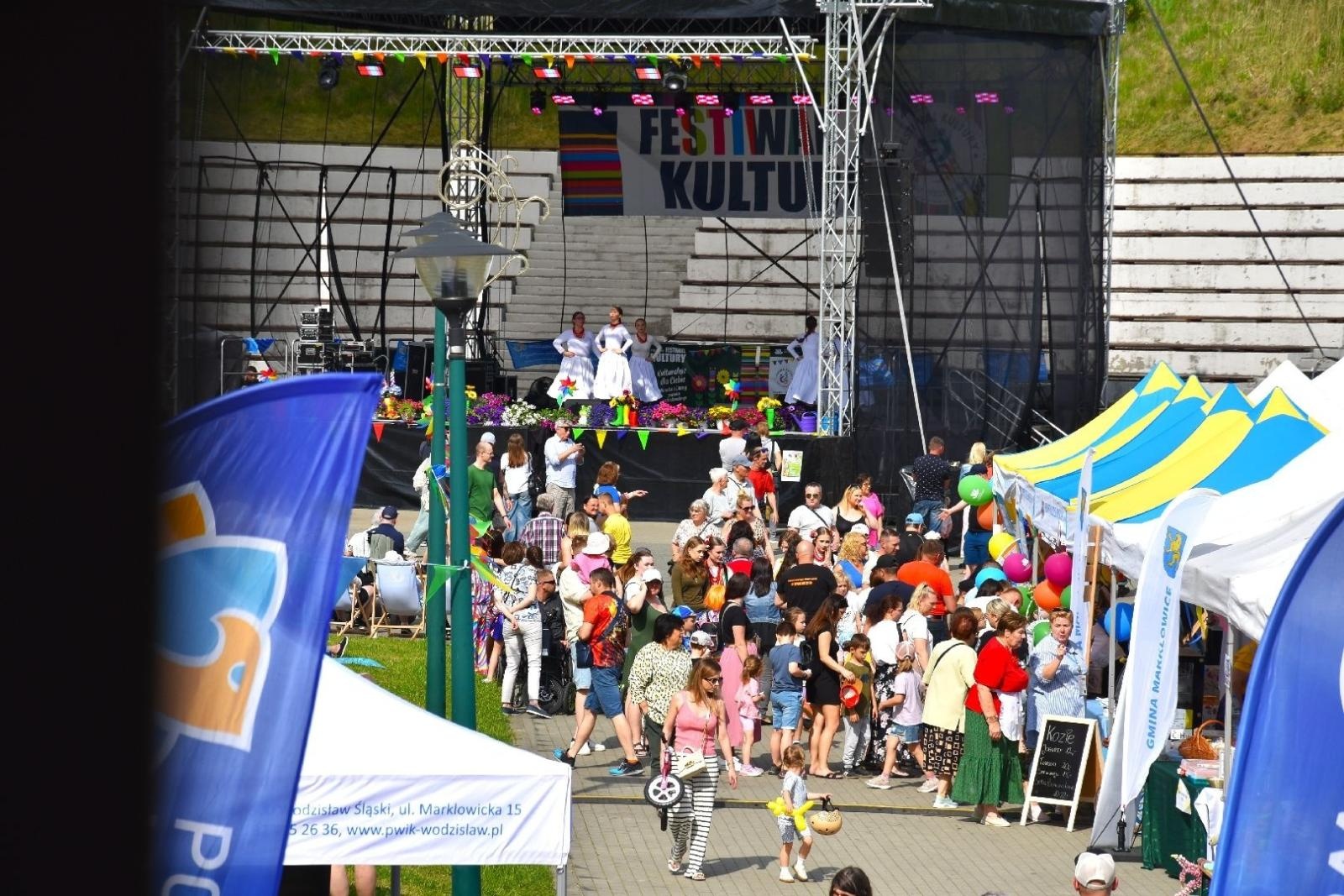 Zdjęcie w galerii na portalu naszwodzislaw.com: Weekend, który połączył mieszkańców. Kultura i integracja na Trzech Wzgórzach [FOTO] wiadomości z regionu