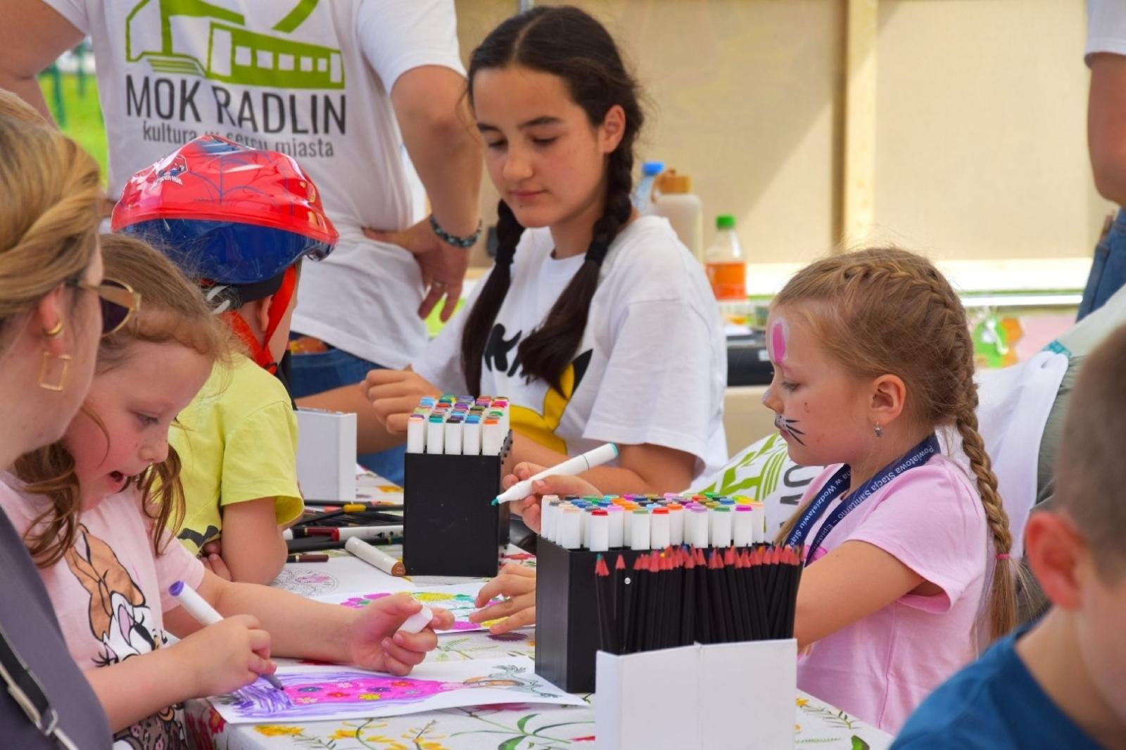 Zdjęcie w galerii na portalu naszwodzislaw.com: Weekend, który połączył mieszkańców. Kultura i integracja na Trzech Wzgórzach [FOTO] wiadomości z regionu