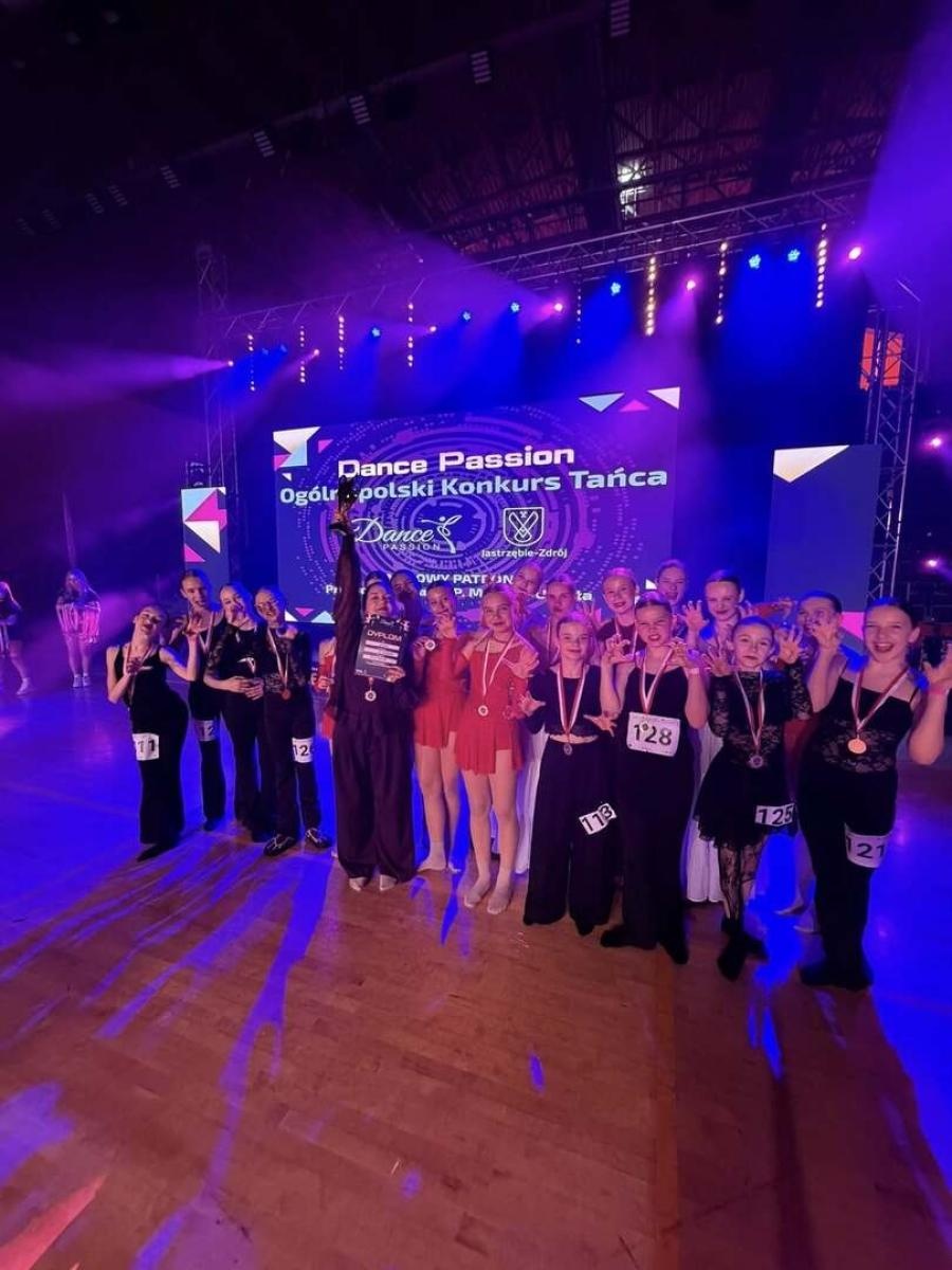 Zdjęcie w galerii na portalu naszwodzislaw.com: Tancerze Mirażu podbijają Jastrzębie-Zdrój. Fala medali na Dance Passion wiadomości z regionu