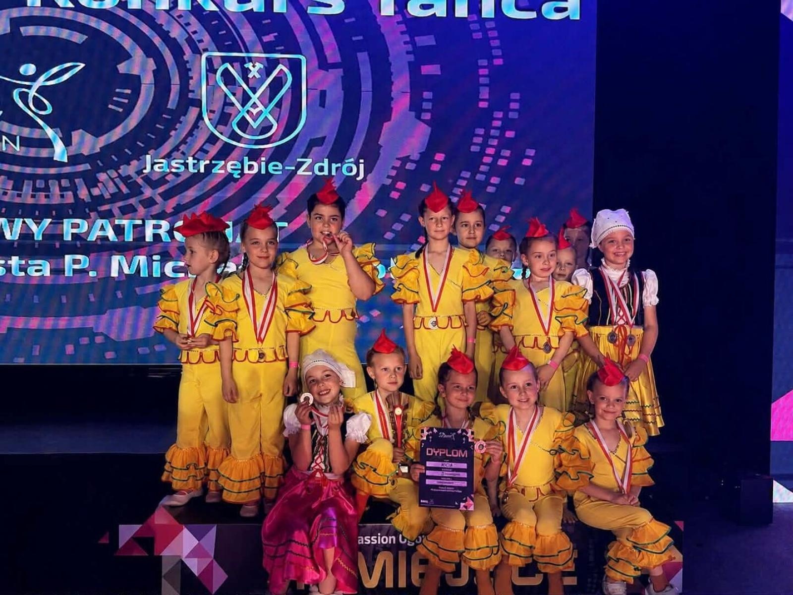 Zdjęcie w galerii na portalu naszwodzislaw.com: Tancerze Mirażu podbijają Jastrzębie-Zdrój. Fala medali na Dance Passion wiadomości z regionu