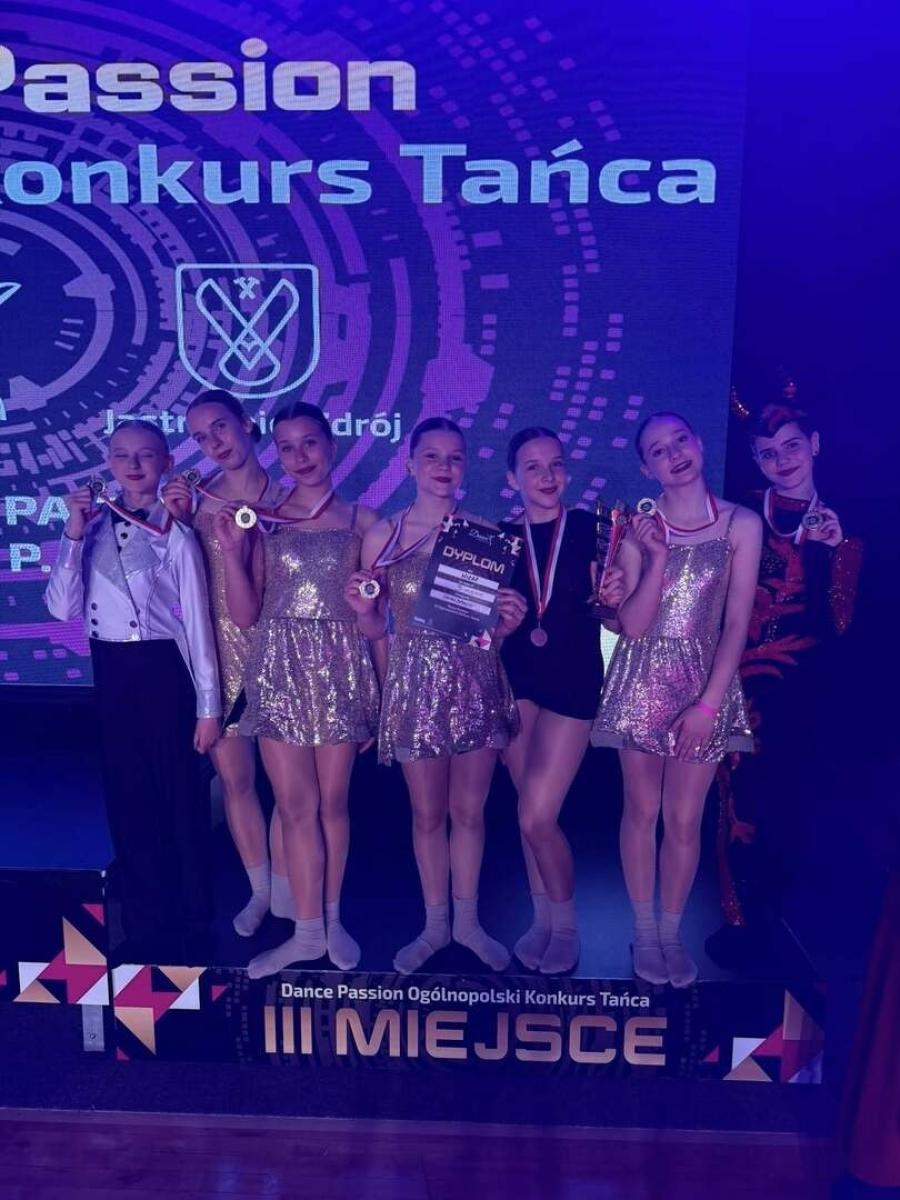 Zdjęcie w galerii na portalu naszwodzislaw.com: Tancerze Mirażu podbijają Jastrzębie-Zdrój. Fala medali na Dance Passion wiadomości z regionu