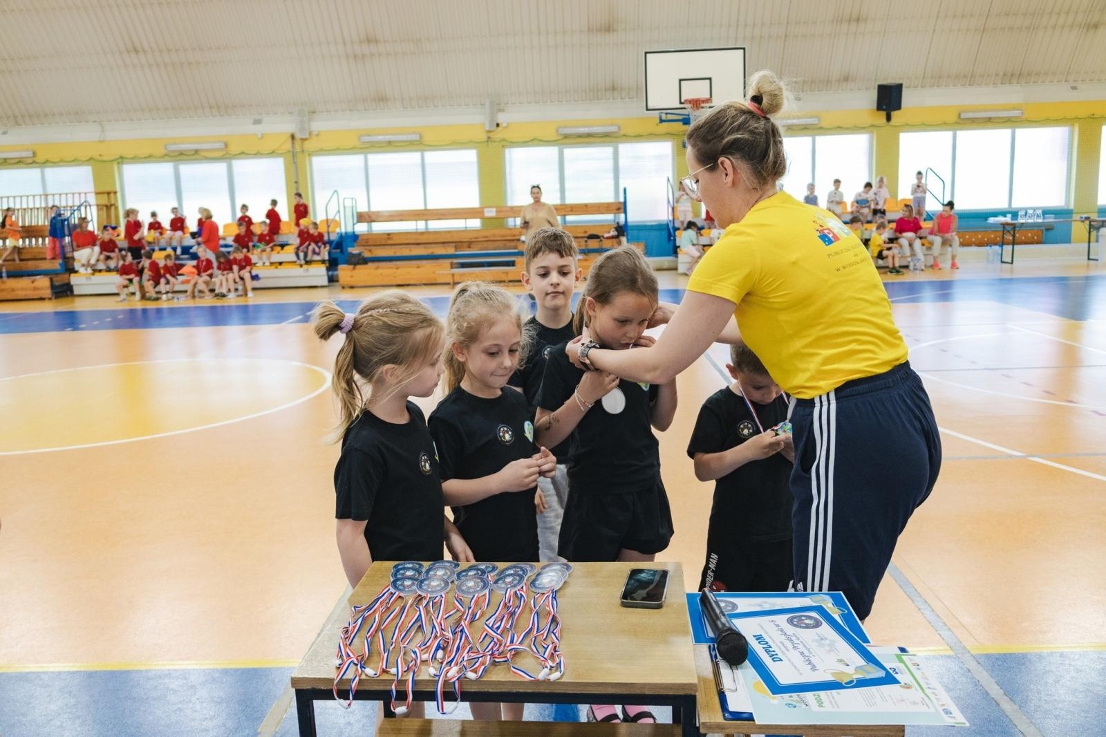Zdjęcie w galerii na portalu naszwodzislaw.com: Bajkowa Misja Wodzisławskich Skrzatów 2026. Przedszkolaki odkrywają świat sztuki i zabawy wiadomości z regionu