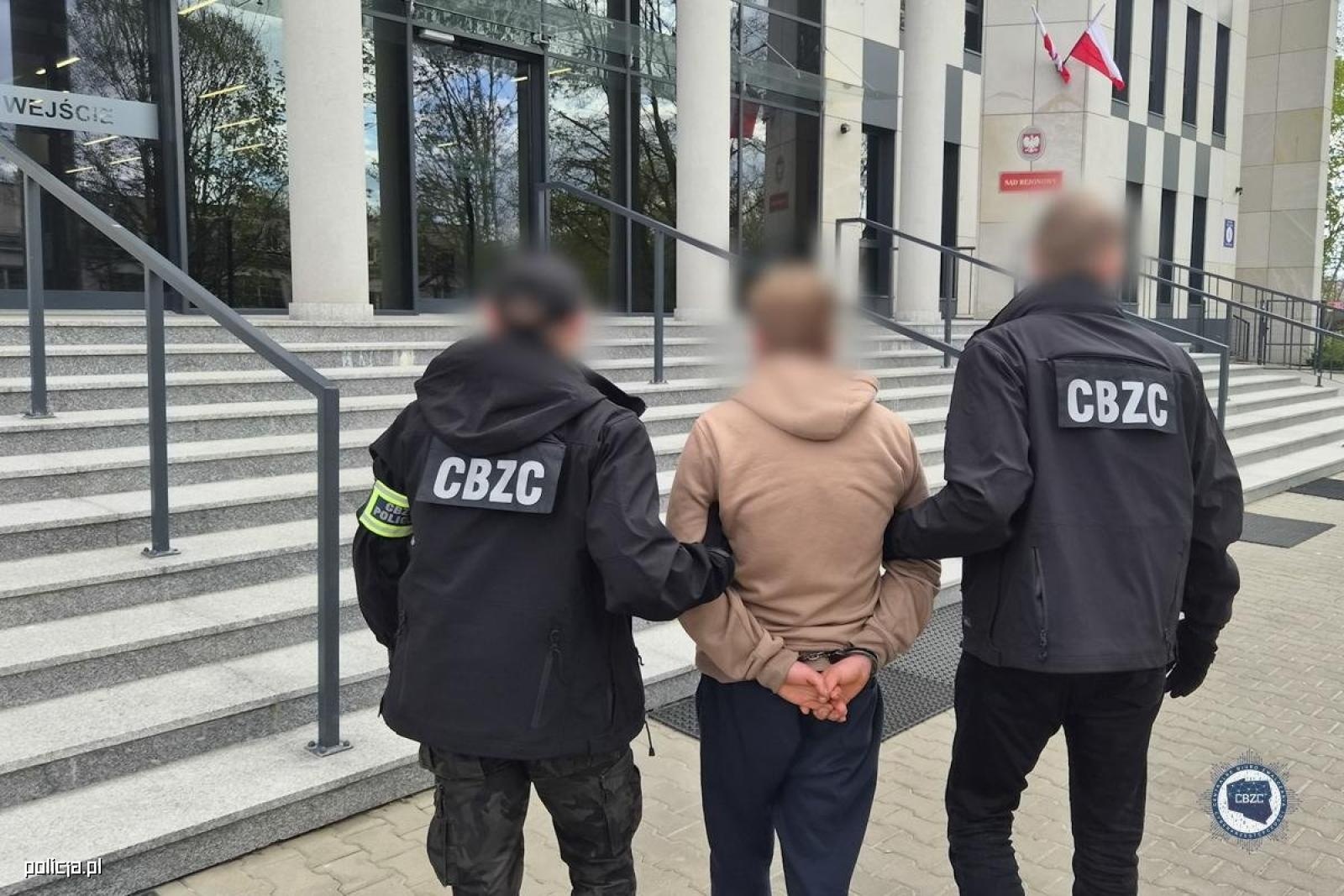 Zdjęcie w galerii na portalu naszwodzislaw.com: Operacja Hellfire. Policja rozbiła sieć przestępców wykorzystujących dzieci wiadomości z regionu