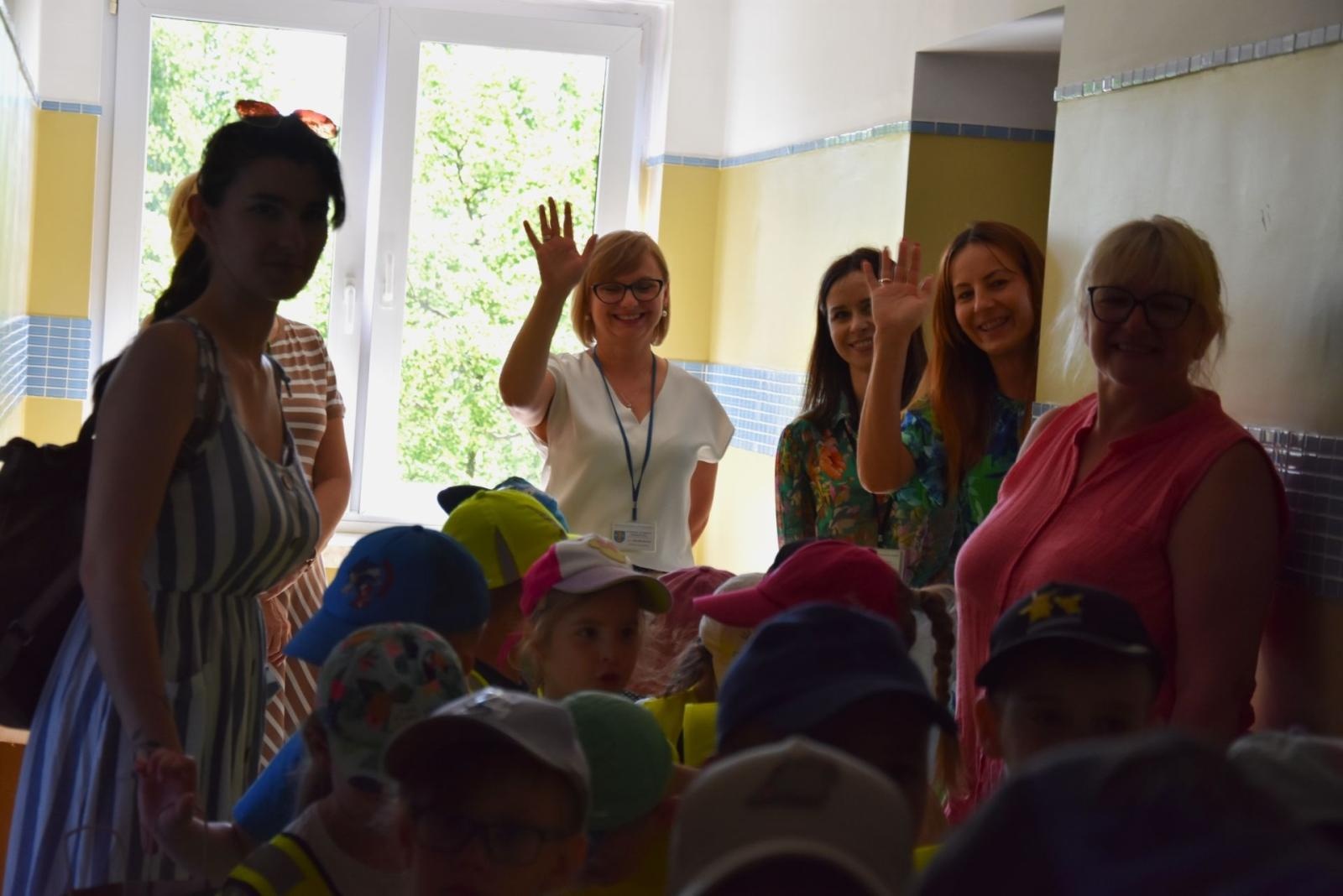 Zdjęcie w galerii na portalu naszwodzislaw.com: Jak działa samorząd? Przedszkolaki z Wodzisławia poznają urząd od środka wiadomości z regionu