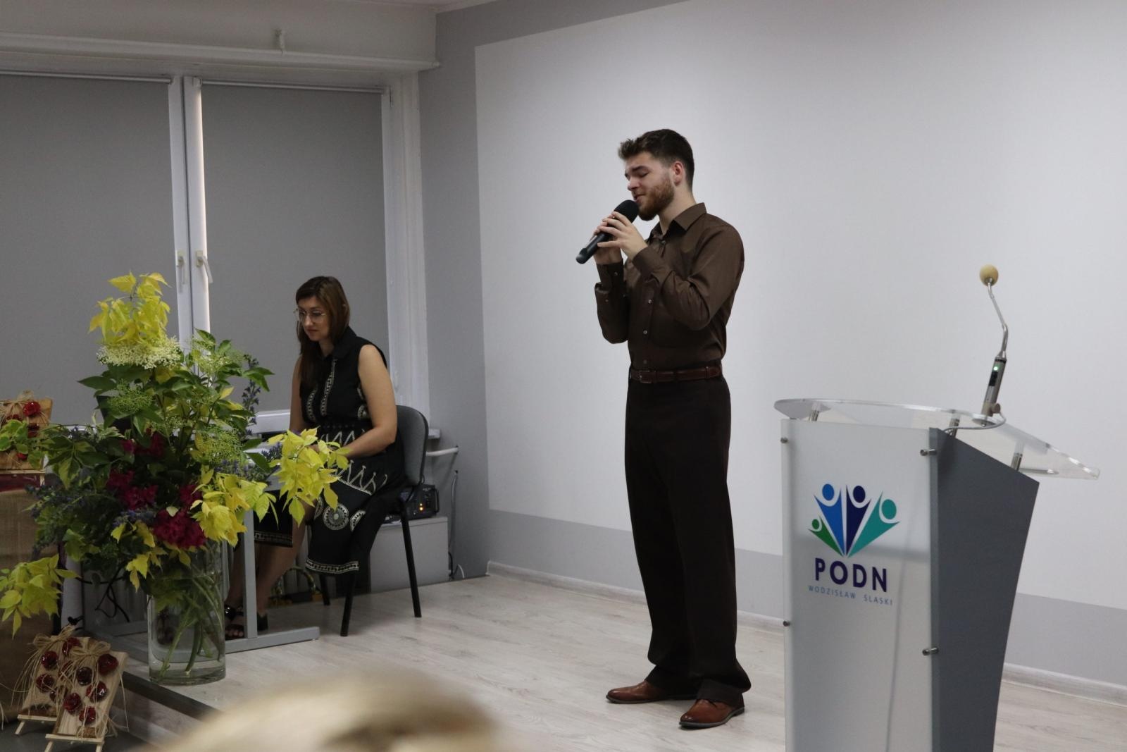 Zdjęcie w galerii na portalu naszwodzislaw.com: Najzdolniejsi uczniowie nagrodzeni. Gala Konkursów Zawodowych w Wodzisławiu Śląskim wiadomości z regionu