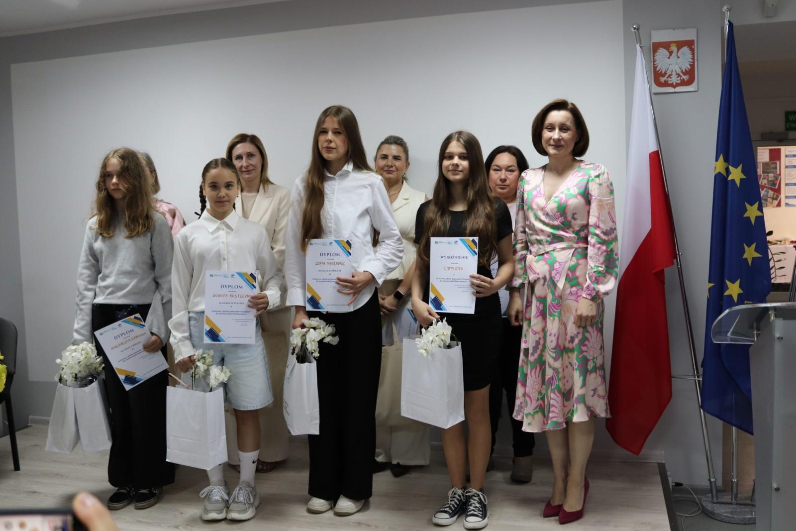 Zdjęcie w galerii na portalu naszwodzislaw.com: Najzdolniejsi uczniowie nagrodzeni. Gala Konkursów Zawodowych w Wodzisławiu Śląskim wiadomości z regionu