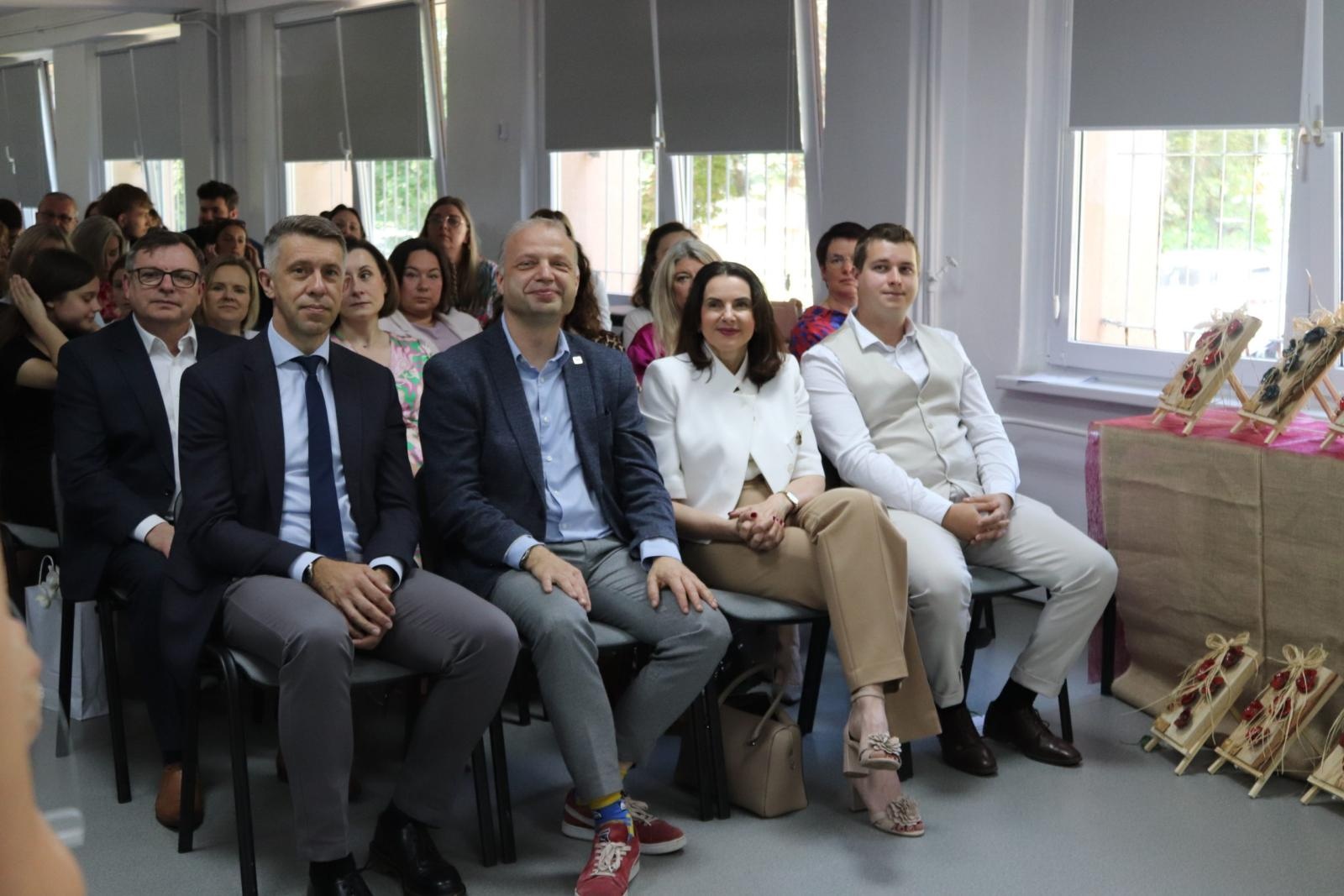 Zdjęcie w galerii na portalu naszwodzislaw.com: Najzdolniejsi uczniowie nagrodzeni. Gala Konkursów Zawodowych w Wodzisławiu Śląskim wiadomości z regionu