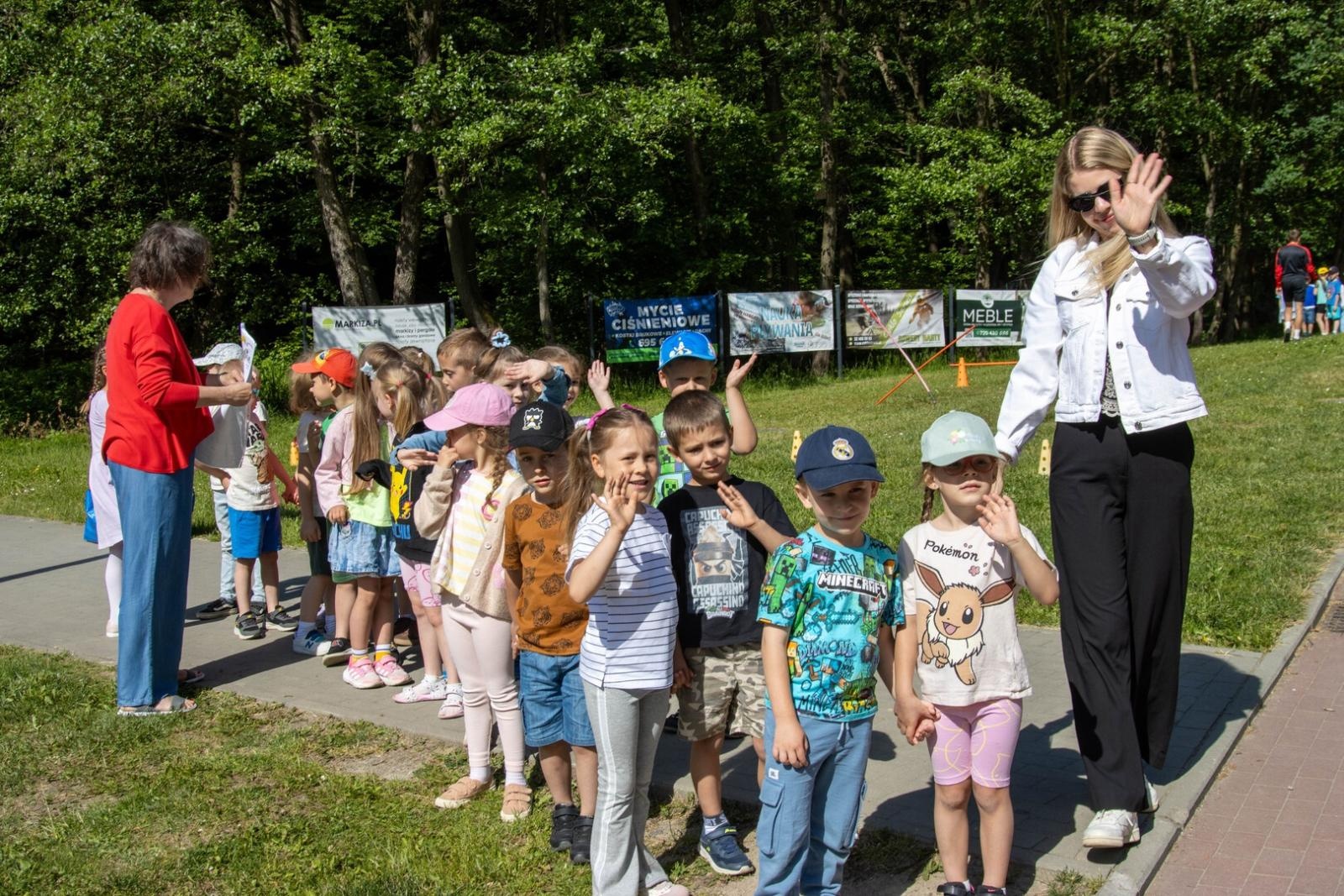 Zdjęcie w galerii na portalu naszwodzislaw.com: Bajkowa misja zakończona sukcesem. Wielki finał Wodzisławskich Skrzatów na Trzech Wzgórzach wiadomości z regionu