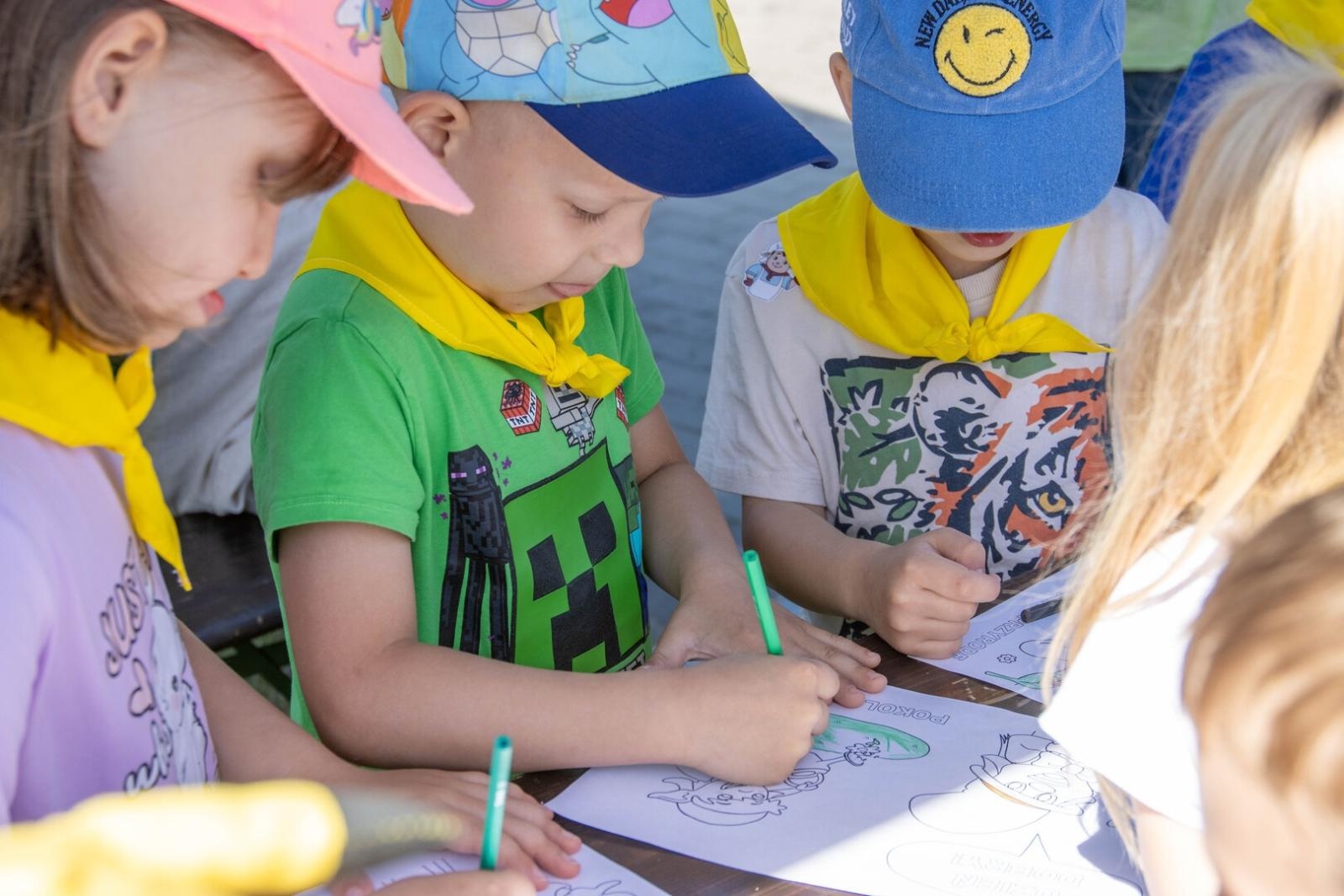 Zdjęcie w galerii na portalu naszwodzislaw.com: Bajkowa misja zakończona sukcesem. Wielki finał Wodzisławskich Skrzatów na Trzech Wzgórzach wiadomości z regionu