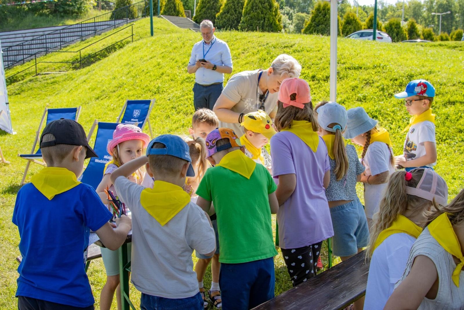 Zdjęcie w galerii na portalu naszwodzislaw.com: Bajkowa misja zakończona sukcesem. Wielki finał Wodzisławskich Skrzatów na Trzech Wzgórzach wiadomości z regionu