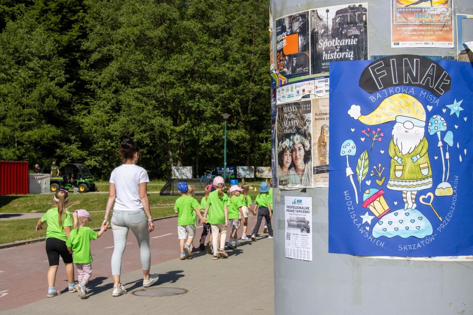 Zdjęcie w galerii na portalu naszwodzislaw.com: Bajkowa misja zakończona sukcesem. Wielki finał Wodzisławskich Skrzatów na Trzech Wzgórzach wiadomości z regionu