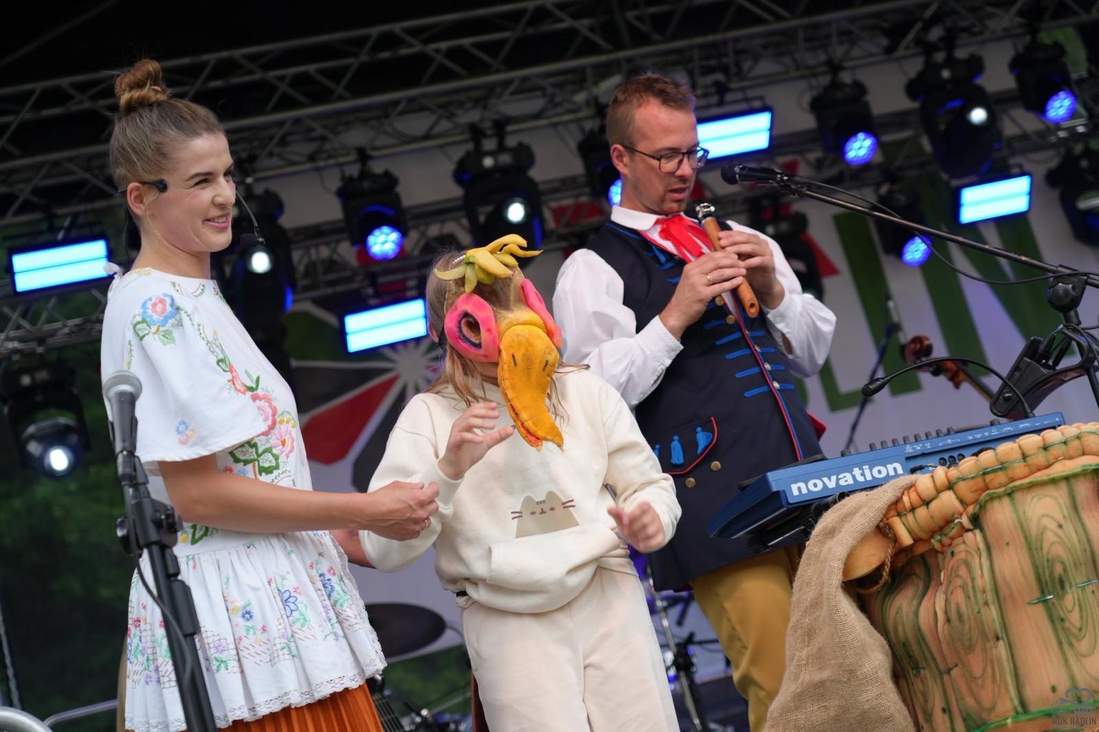 Zdjęcie w galerii na portalu naszwodzislaw.com: Folk, muzyka i emocje mimo deszczu. Za nami II Festiwal FOLK IN RADLIN wiadomości z regionu